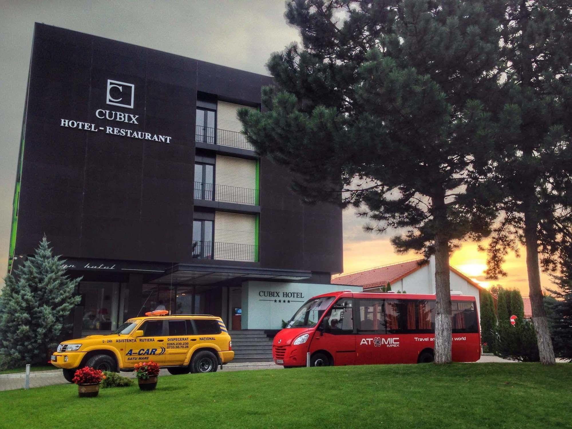 Hotel Cubix Braşov Exterior foto